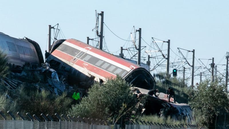 Live updates: Spain train crash kills at least 30 as witnesses describe devastating scenes